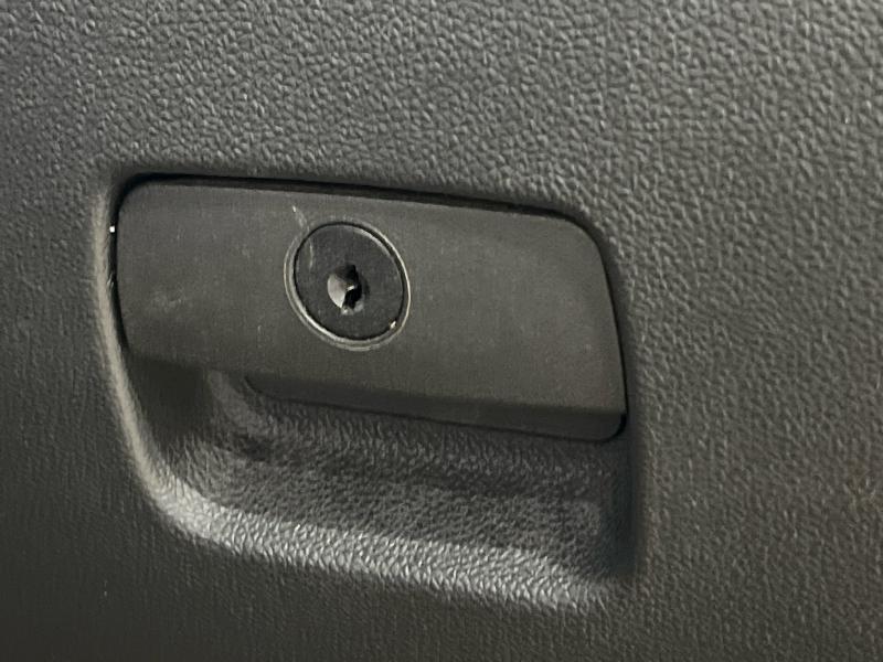 2013 GMC Yukon Glove Box
