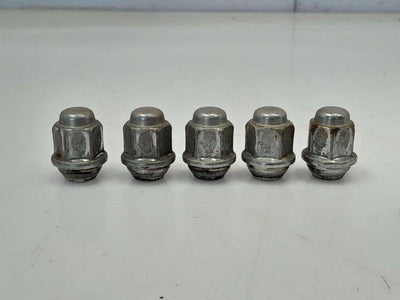 2014 Kia Sedona Lug Nuts