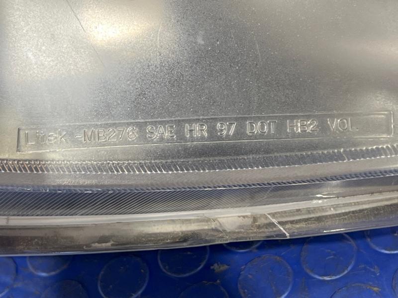 2000-2002 Mitsubishi Eclipse Headlight Assembly RH Passenger Side OEM MR496322