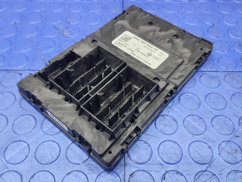 2017-2020 Audi Q7 Body Control Module BCM Genuine OEM 8W1907063CG