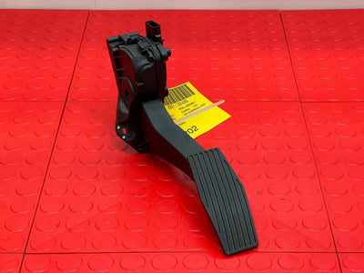 2016 Chevrolet Volt Pedal Assembly