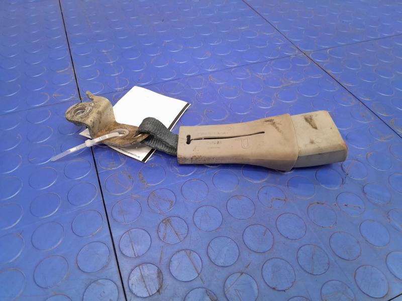 2011 Toyota Prius Rear Seat Belt