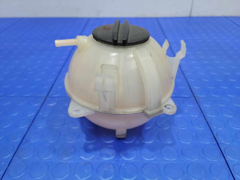 2009 Volkswagen Tiguan Coolant Recovery Bottle