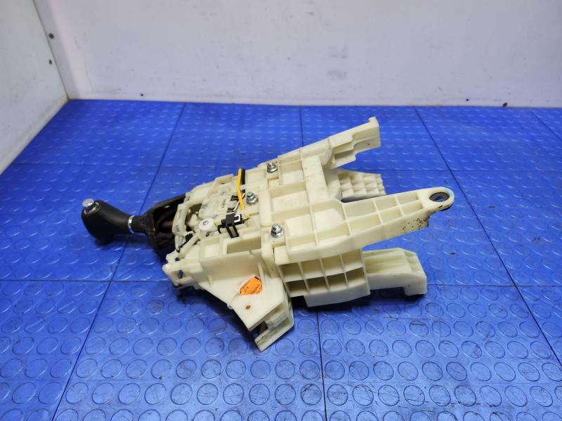 2016 Kia Sedona Floor Shifter