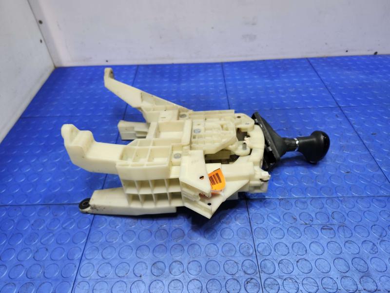 2016 Kia Sedona Floor Shifter