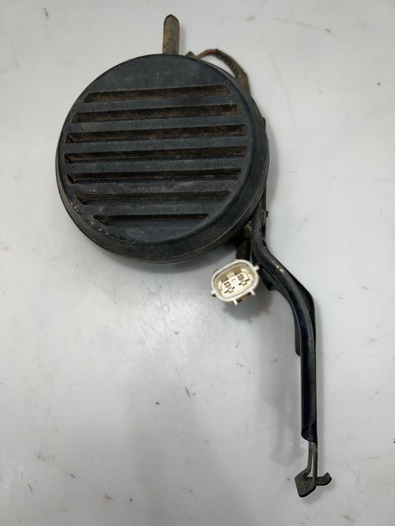2011 - 2014 Toyota Prius Pedestrian Signal Speaker OEM 86570-47020