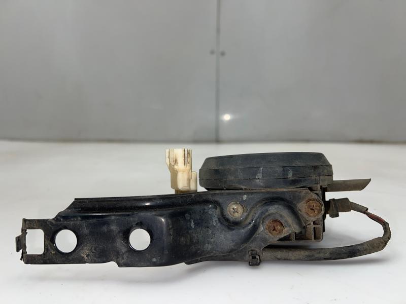 2011 - 2014 Toyota Prius Pedestrian Signal Speaker OEM 86570-47020