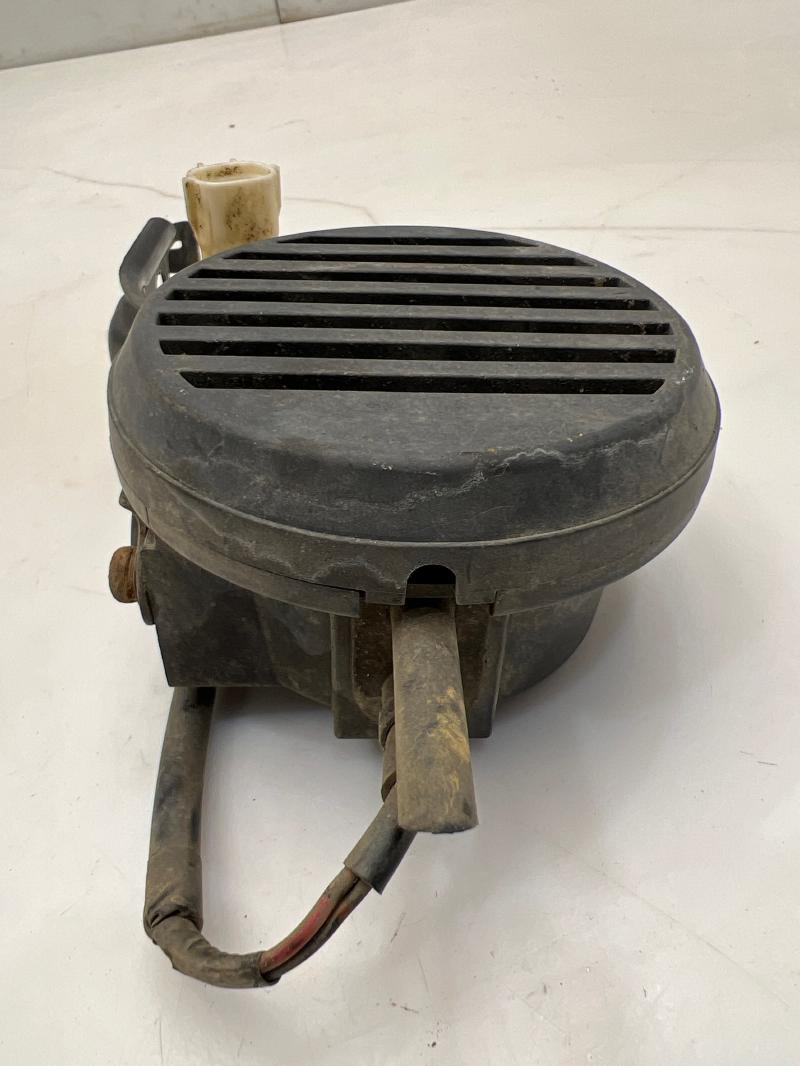 2011 - 2014 Toyota Prius Pedestrian Signal Speaker OEM 86570-47020
