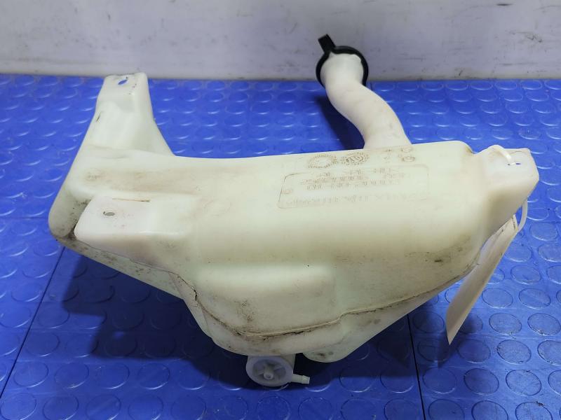 2007 Pontiac Solstice Washer Bottle