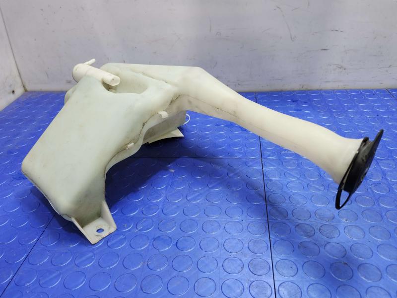 2007 Pontiac Solstice Washer Bottle
