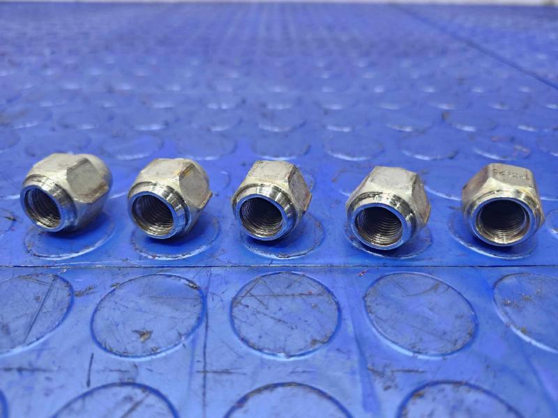 2018 Subaru Legacy Lug Nuts