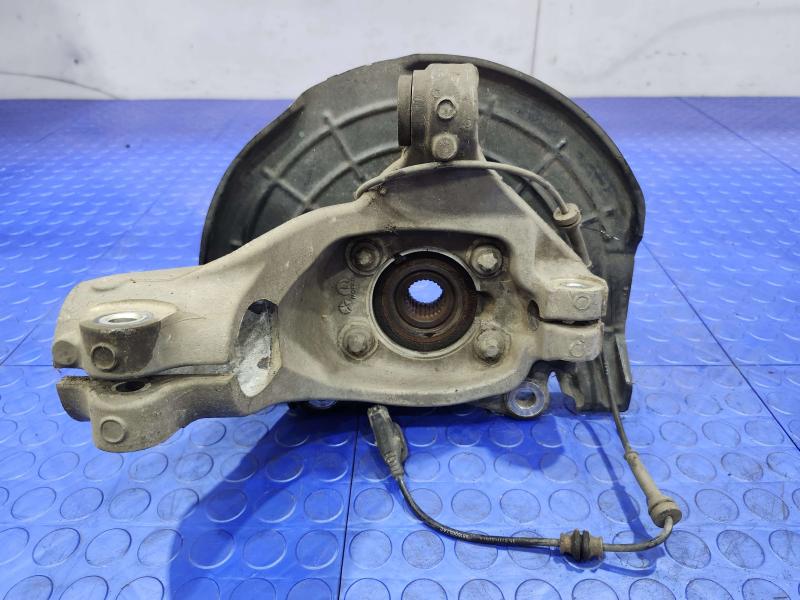 2017 Chrysler 200 Spindle Knuckle Front