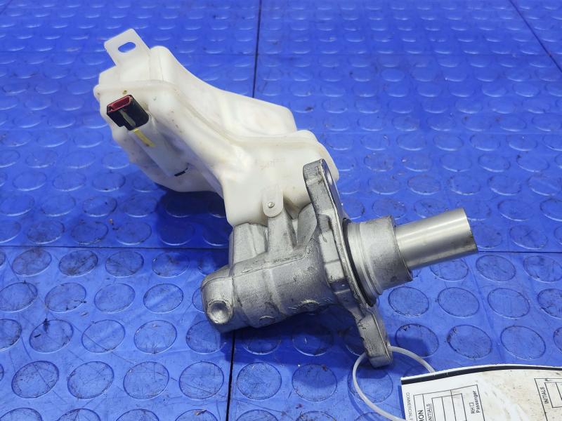 2018 Nissan Maxima Master Cylinder