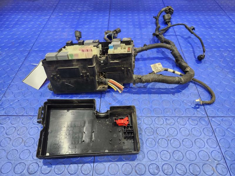 2017 Ford Focus Engine Fuse Box