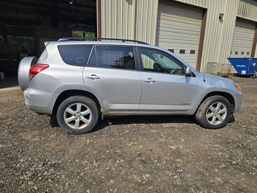 2007 Toyota RAV4 Rear Knuckle/Stub Axle