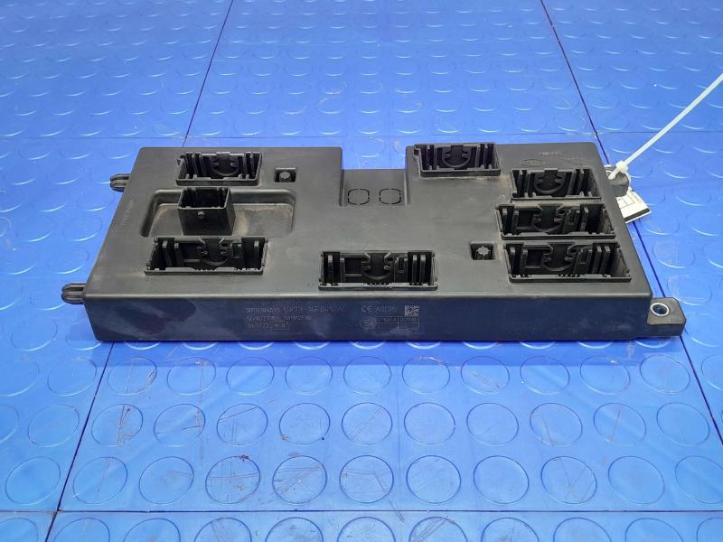 2017-2019 Jaguar XE Body Control Module BCM Genuine OEM GX73-14F041-AL