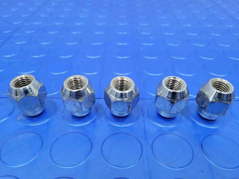 2017 Hyundai Sonata Lug Nuts