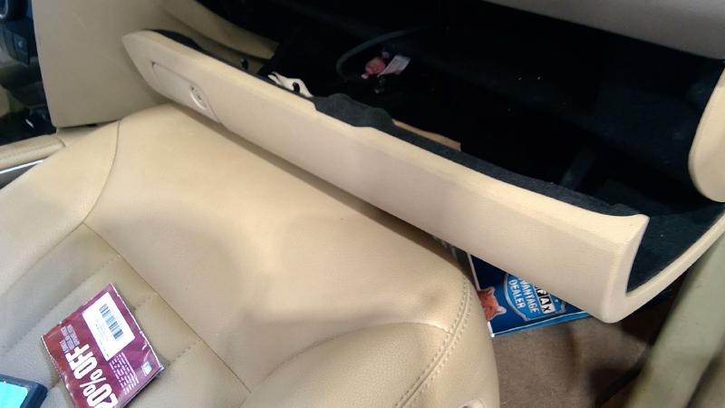 2008 Mercedes ML-Class Glove Box