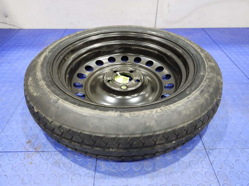 2013 Chrysler 300 Wheel