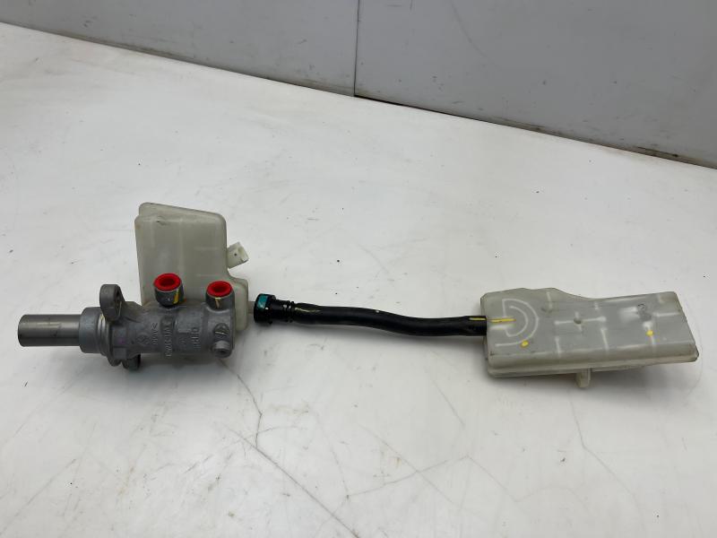 2013 - 2019 Ford Escape Brake Master Cylinder OEM EV6Z2140A