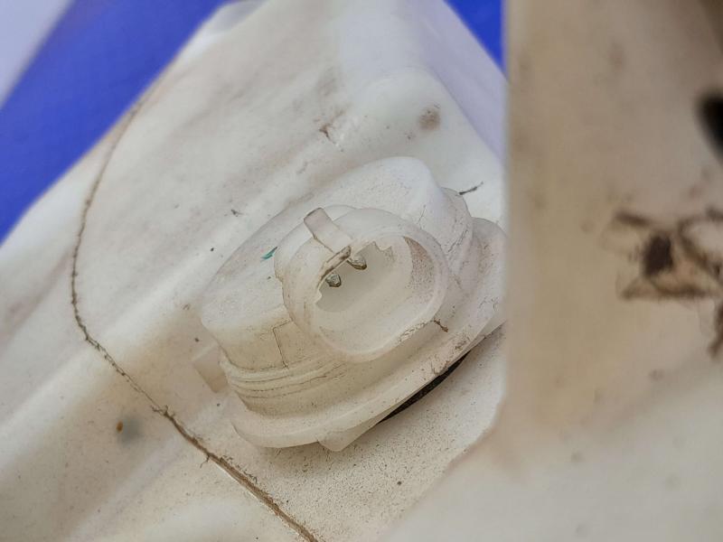 2007 Chevrolet Silverado 1500 Washer Bottle