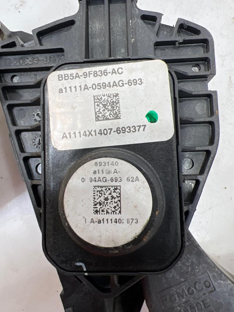 2011 - 2019 Ford Explorer Accelerator Pedal Assembly w/ Sensor OEM BB5A-9F836-AC