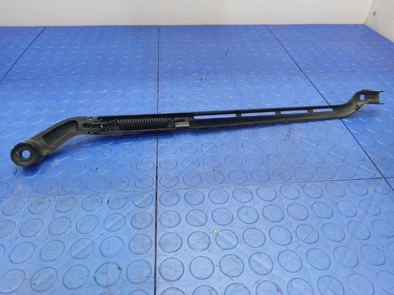 2014 Chevrolet Silverado 1500 Wiper Arm