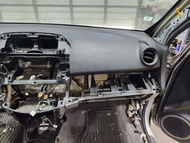 2007 Toyota RAV4 Dash Panel