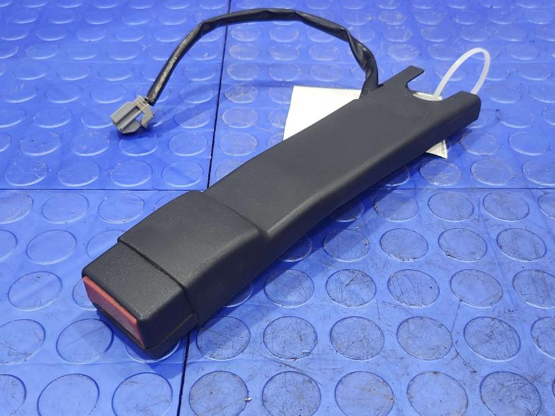 2010 Dodge Ram 1500 Front Seat Belt