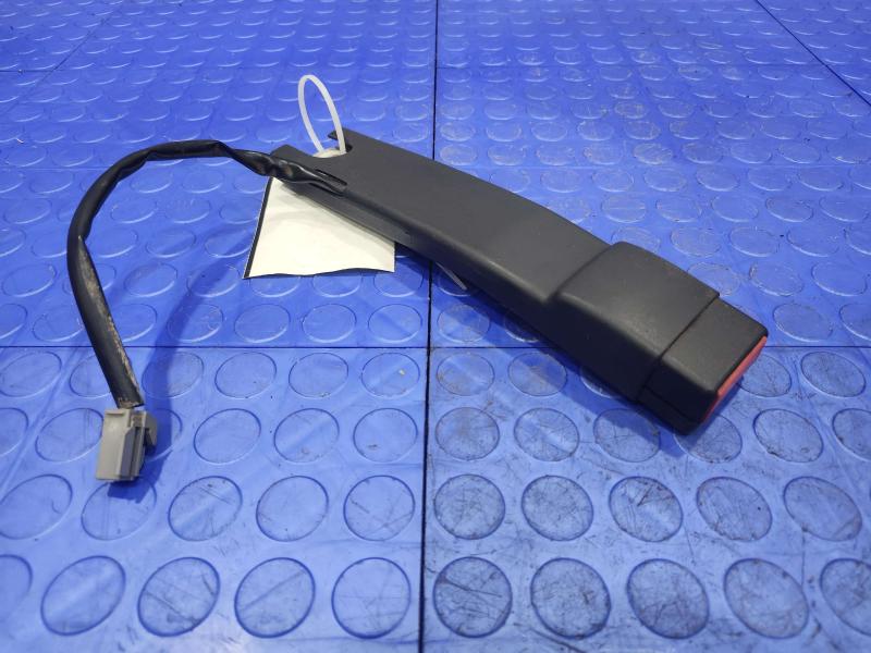 2010 Dodge Ram 1500 Front Seat Belt