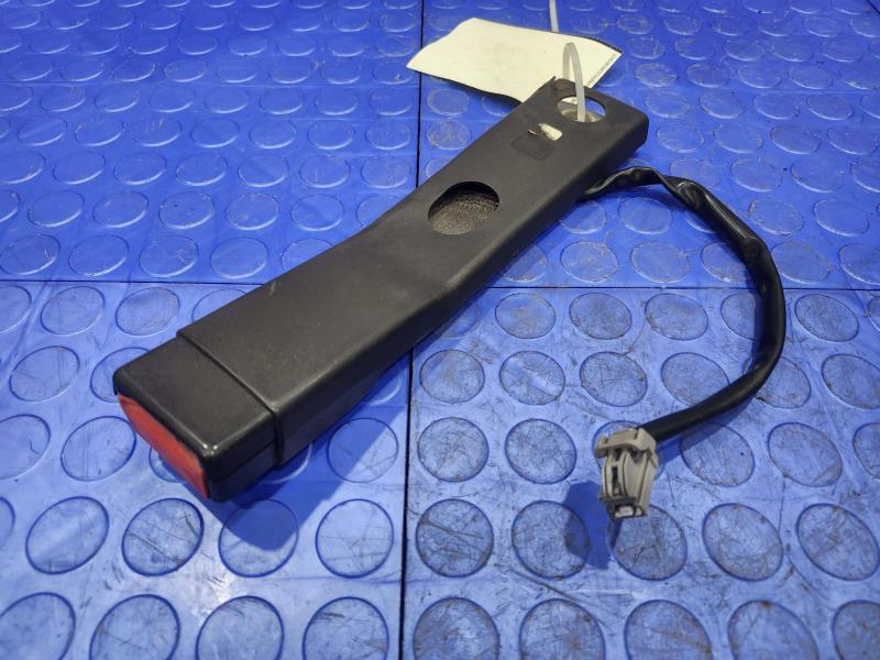 2010 Dodge Ram 1500 Front Seat Belt