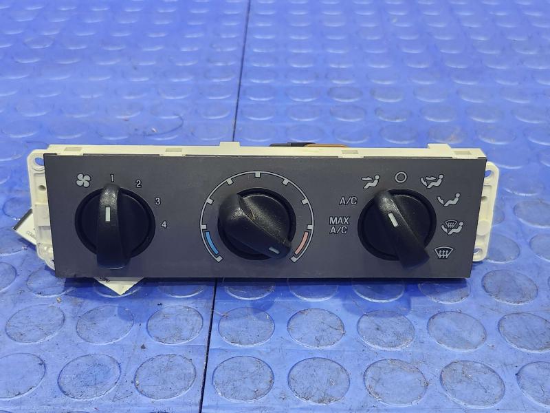 2004 Ford Explorer Heater A/C Control