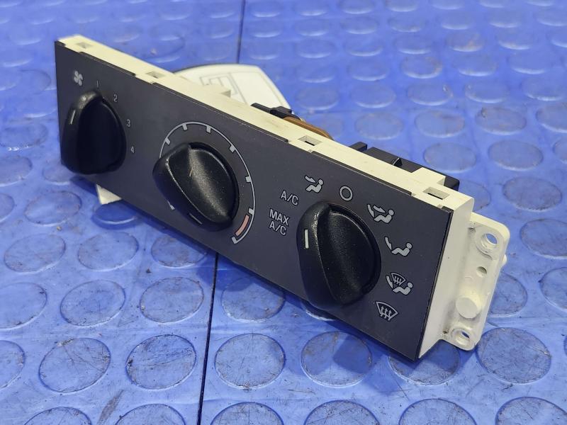 2004 Ford Explorer Heater A/C Control