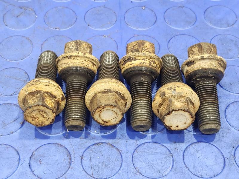 2012 Mercedes Sprinter Lug Nuts