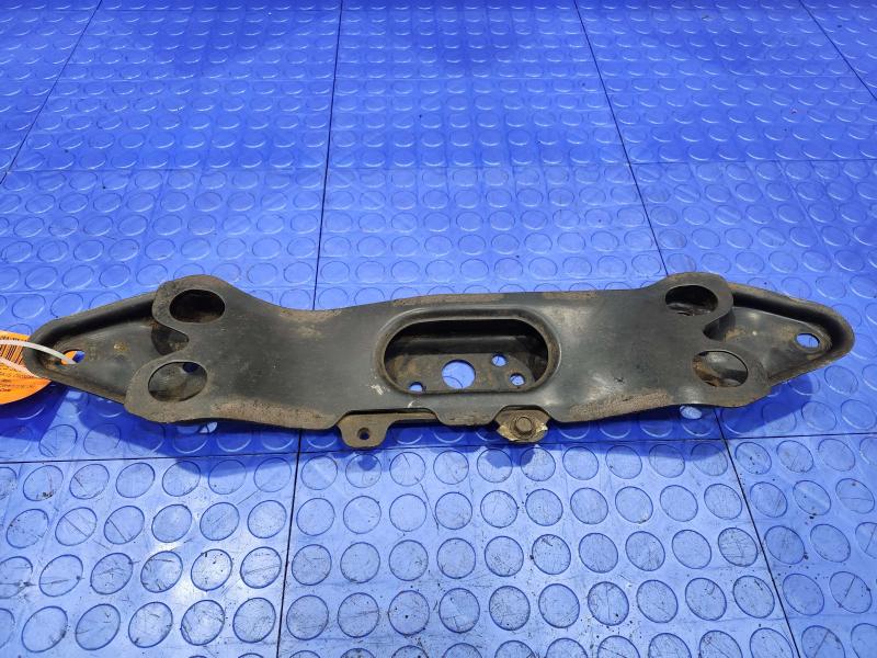 2003 Subaru Legacy Trans. Crossmember