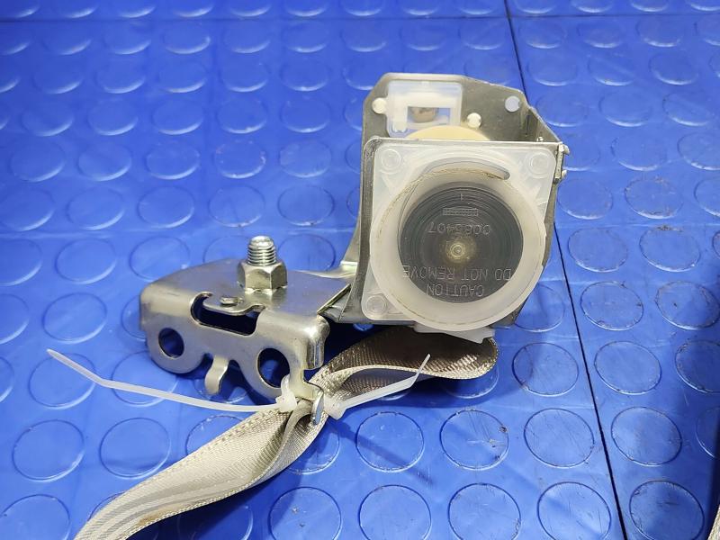 2013 Toyota Prius Rear Seat Belt