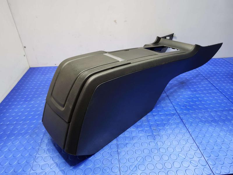 2014 Ford Mustang Front Console
