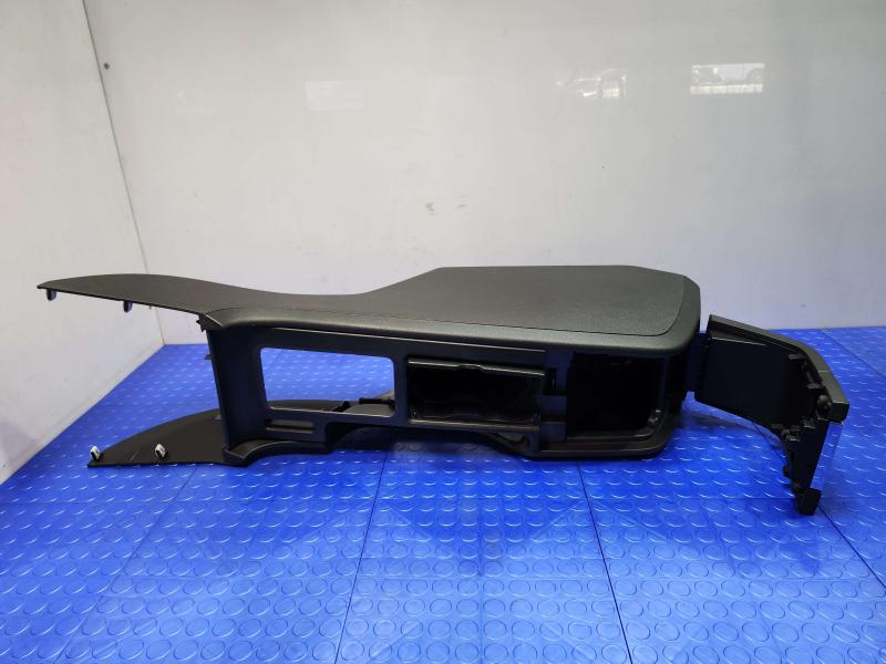 2014 Ford Mustang Front Console