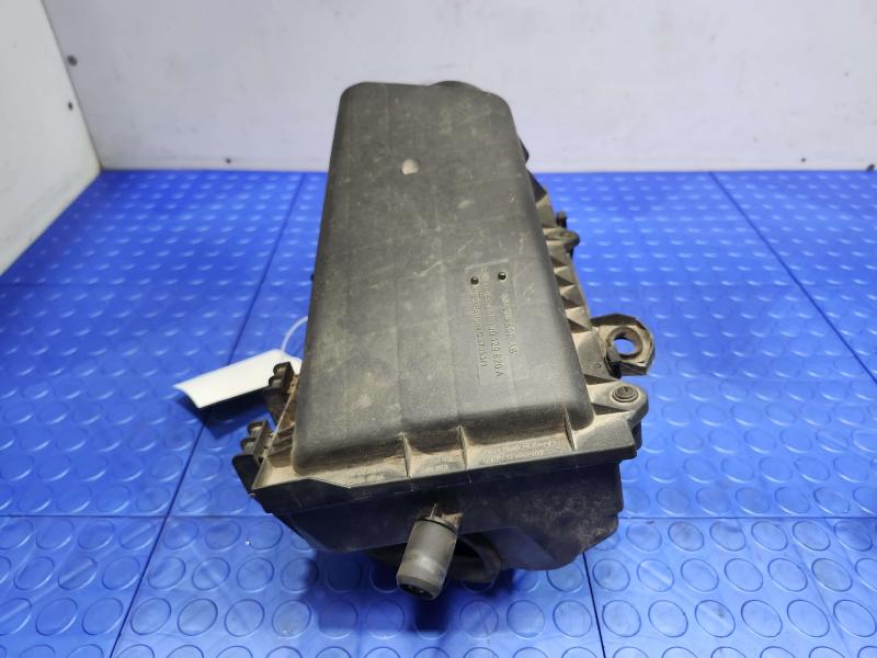 2005 Volkswagen Jetta Air Cleaner