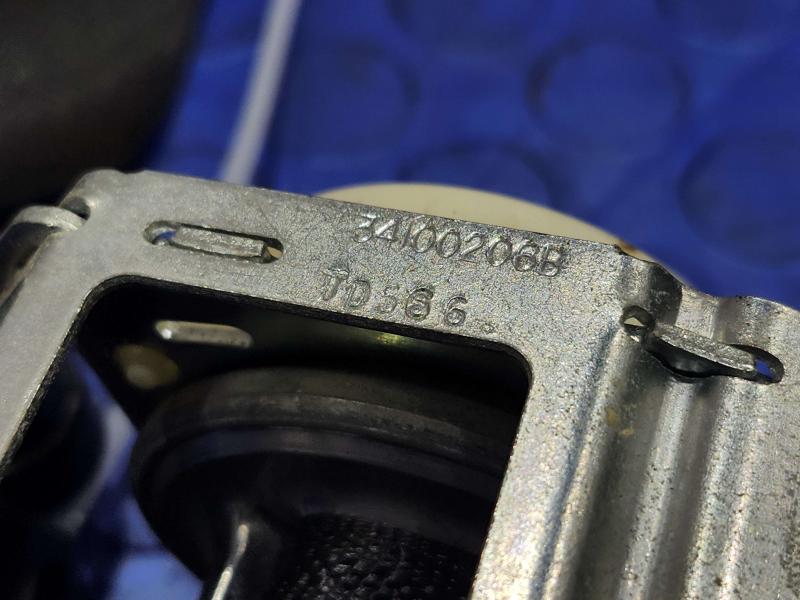 2017 Chevrolet Silverado 2500 Front Seat Belt