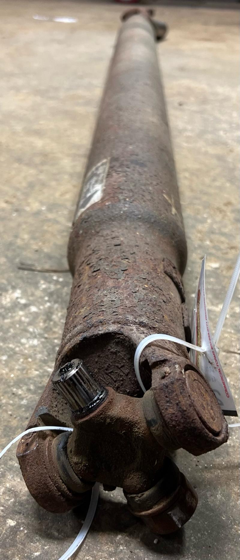 1999 Chevrolet Silverado 1500 Rear Drive Shaft