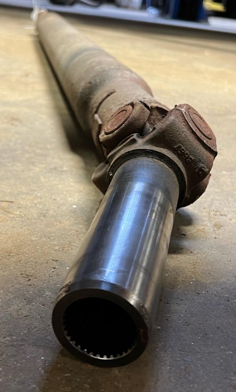 1999 Chevrolet Silverado 1500 Rear Drive Shaft