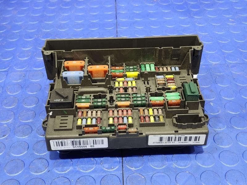 2008 BMW 128i Cabin Fuse Box