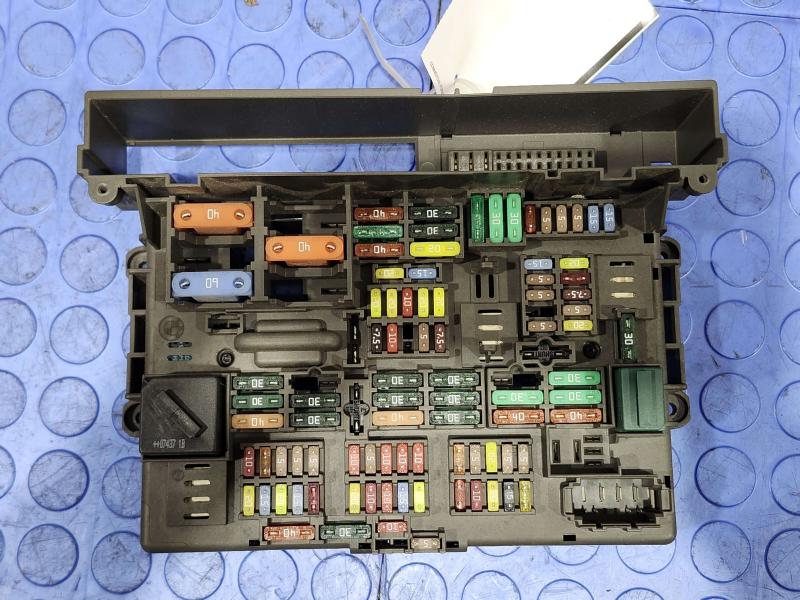 2008 BMW 128i Cabin Fuse Box