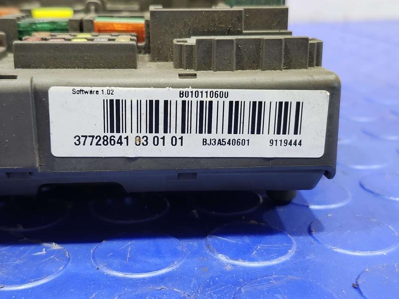 2008 BMW 128i Cabin Fuse Box