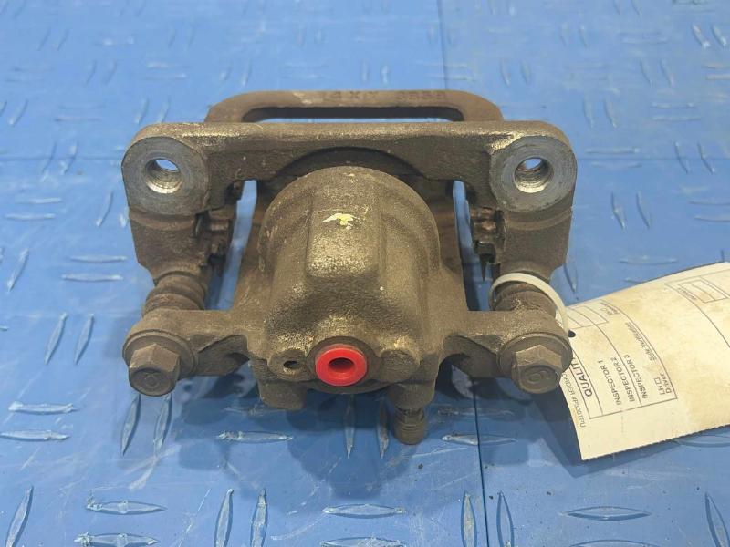 2015 Nissan Rogue Caliper