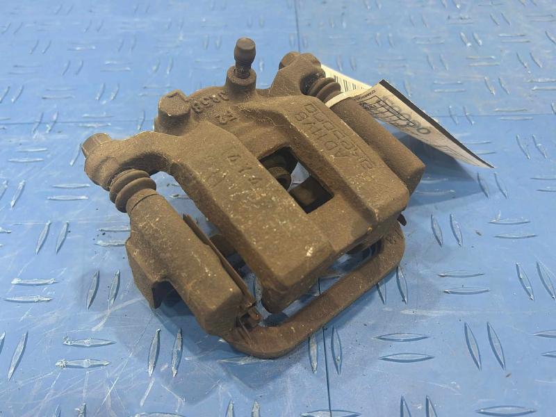2015 Nissan Rogue Caliper