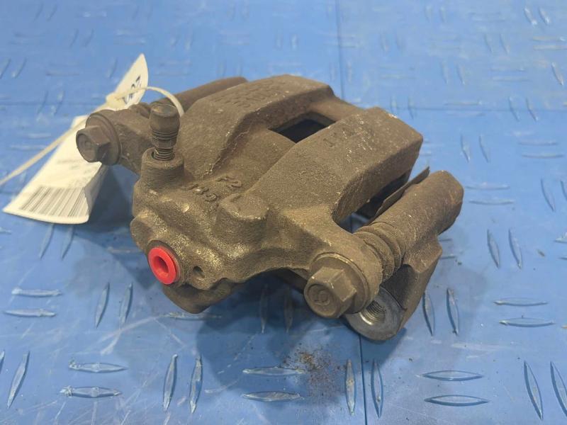 2015 Nissan Rogue Caliper