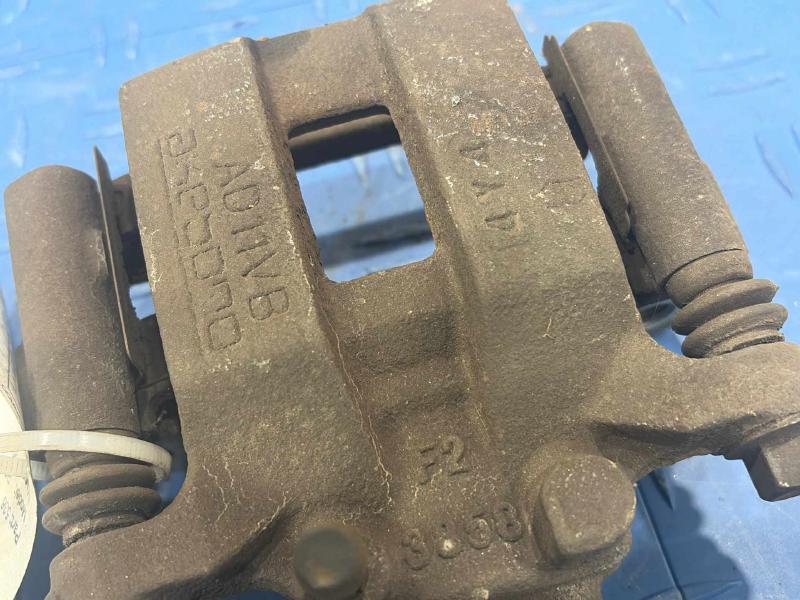 2015 Nissan Rogue Caliper