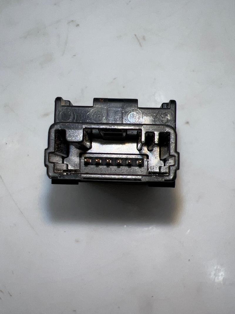2012 - 2015 Toyota Prius Park Switch Automatic Transmission Shift Mode Switch 8471847041